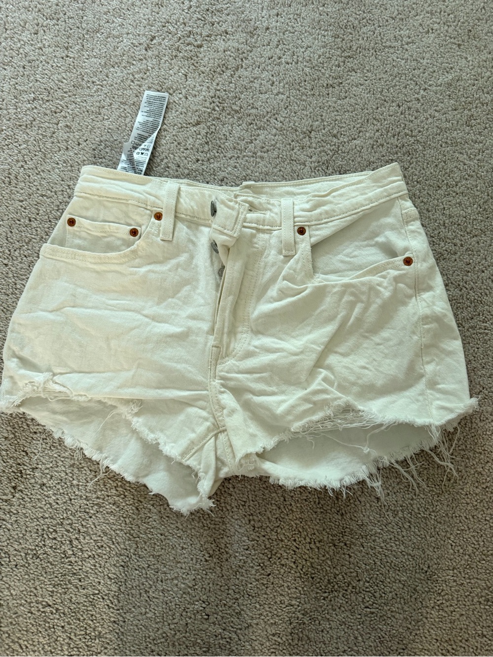 Levi’s 501 shorts size 27